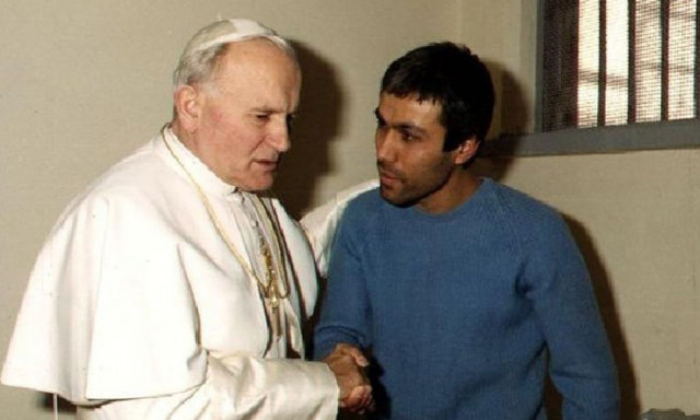 Οι Τούρκοι συνέλαβαν τον άνδρα που αποπειράθηκε να δολοφονήσει τον Πάπα Ιωάννη Παύλο