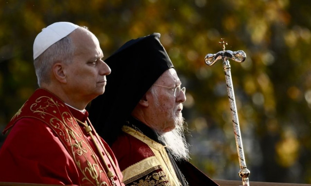 Ιστορική συμπροσευχή Πάπα και Οικουμενικού Πατριάρχη στη Νίκαια για τα 1700 χρόνια από τη Σύνοδο