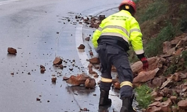 Κακοκαιρία «Adel»: Έκλεισε δρόμος στη Λακωνία - Υπερχείλισε ο Βορβάς