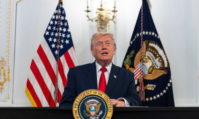 Ντόναλντ Τραμπ: Μαραθώνια νυχτερινή δραστηριότητα στο Truth Social με πάνω από 160 αναρτήσεις