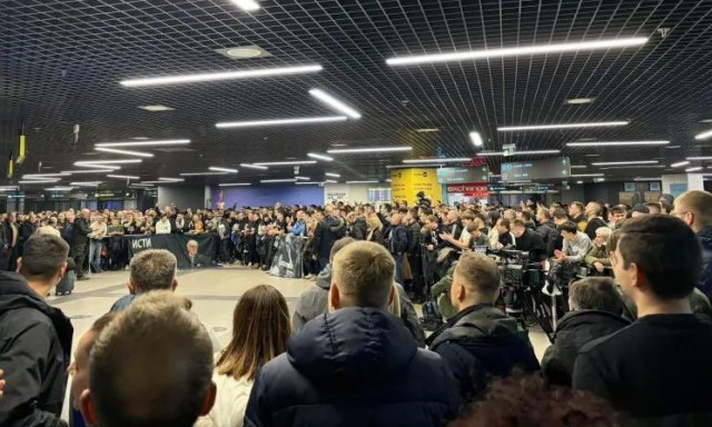 «Καζάνι» που βράζει η Παρτίζαν – Οπαδοί προσπάθησαν να εισβάλουν στην προπόνηση