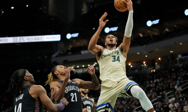 Γιάννης Αντετοκούνμπο: Πέτυχε 29 πόντους σε 19 λεπτά κι οδήγησε τους Μπακς στη νίκη!