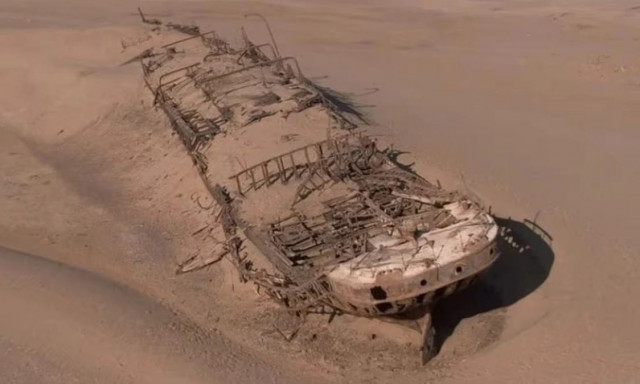 Πλοίο 500 ετών αναδύεται μέσα από την άμμο: Αποκαλύπτει 2.000 χρυσά νομίσματα