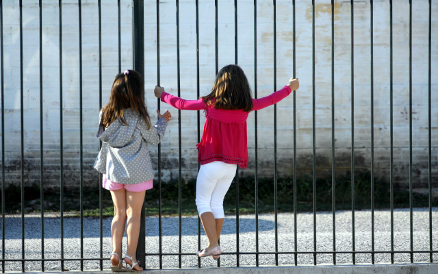 Πότε κλείνουν τα σχολεία για τις διακοπές Χριστουγέννων - Ποια ημέρα επιστρέφουν οι μαθητές