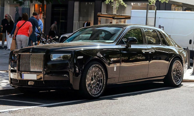 Αυτή η Rolls Royce φοράει… Rolex