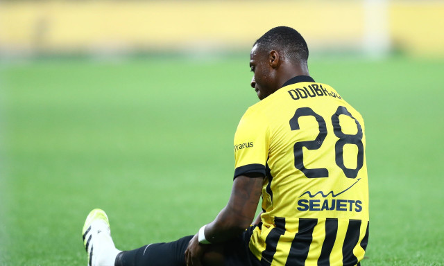 ΑΕΚ – ΟΦΗ: Πρόβλημα με Οντουμπάτζο, έγινε αναγκαστική αλλαγή | Στη θέση του ο… βιονικός Ρότα