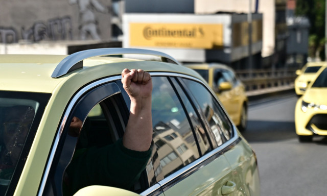 Συνεχίζεται και αύριο η απεργία των ταξί στην Αττική