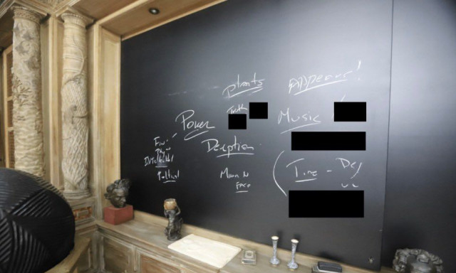 «Οδυνηρή ματιά πίσω από τις κλειστές πόρτες» - Δημοσιεύθηκαν φωτογραφίες από το νησί του Έπσταϊν