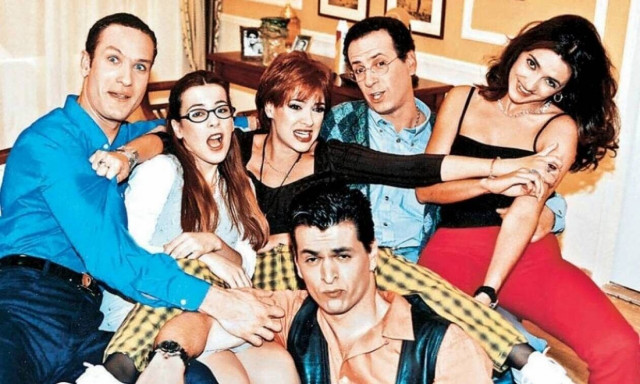 Η θρυλική σειρά «Κωνσταντίνου και Ελένης» επιστρέφει στο καθημερινό πρόγραμμα