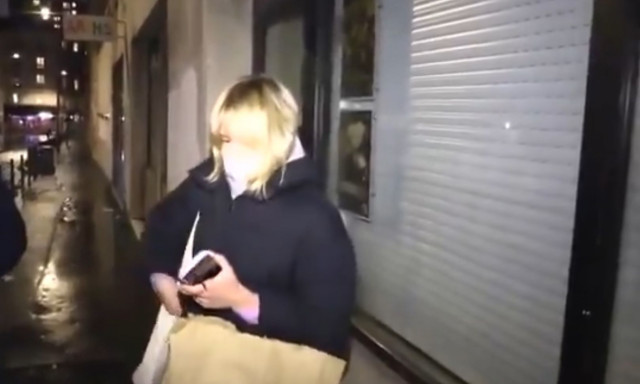 Η στιγμή που Ουκρανός δημοσιογράφος «τα βάζει» με την «μυστική κόρη» του Πούτιν