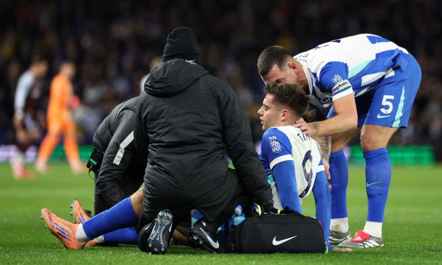 Μεγάλη ανησυχία στη Μπράιτον για τον τραυματισμό του Στέφανου Τζίμα - «Δεν φαίνεται καλό»