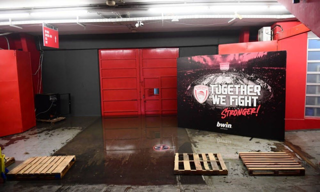 Προκαλεί ερωτηματικά η απόφαση για αναβολή και όχι η διεξαγωγή κεκλεισμένων των θυρών