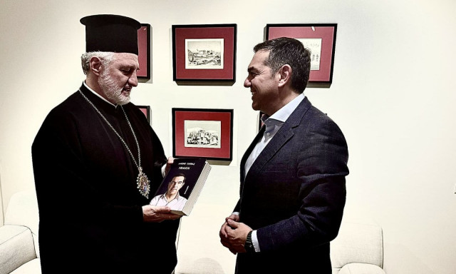 Συνάντηση Αρχιεπισκόπου Ελπιδοφόρου - Τσίπρα: Τα θέματα συζήτησης και το δώρο του πρώην πρωθυπουργού