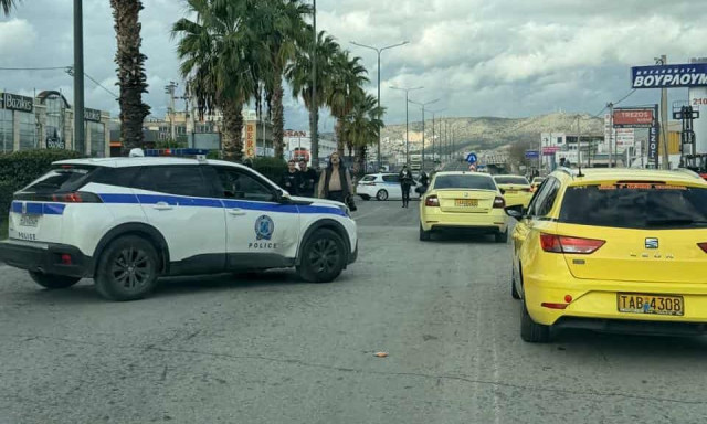 Καματερό: Επεισοδιακή καταδίωξη κλεμμένου ταξί - Συνελήφθησαν ένας 16χρονος κι ένας 14χρονος