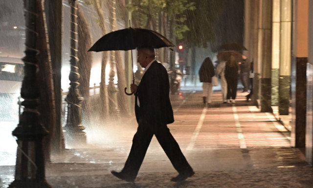 Κακοκαιρία Byron: Ήχησε το 112 στην Κεντρική Μακεδονία - «Προσοχή στους υπόγειους χώρους»