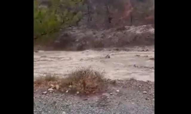 Κρήτη: Ζημιές στις πυρόπληκτες περιοχές της Ιεράπετρας και διακοπή κυκλοφορίας από την κακοκαιρία