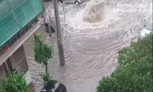 Κακοκαιρία Byron - Κολυδάς: «Γιατί τα φρεάτια πετάνε το νερό προς τα πάνω»