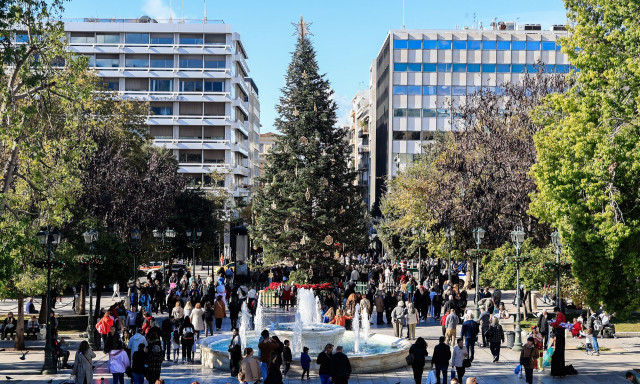 Εορταστικό ωράριο στα εμπορικά καταστήματα - Πότε ξεκινά η εφαρμογή του