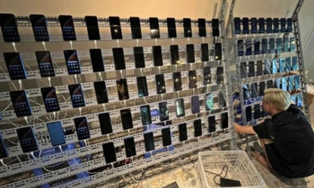 Phone Pharms: Εδώ φτιάχνονται τα views και τα likes που νόμιζες ότι ήταν αληθινά