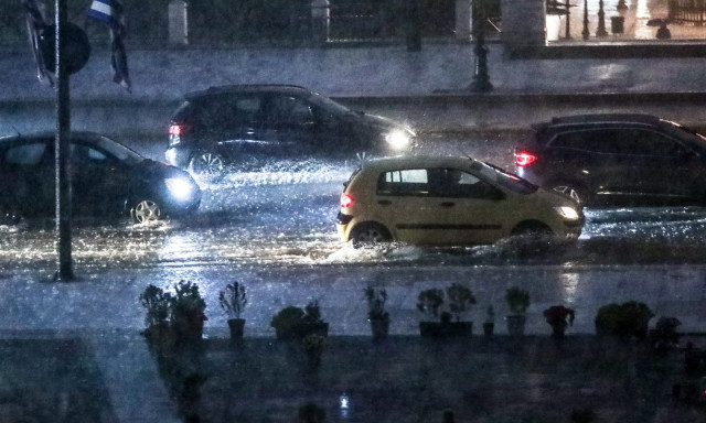 Κακοκαιρία Byron: Μεγάλα ύψη βροχής στα Χανιά, προβλήματα στην ηλεκτροδότηση, χιόνια στα Λευρά Όρη