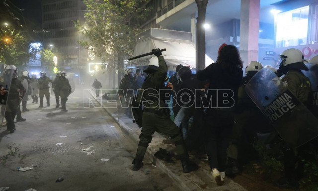 Επεισόδια στην πορεία για τα 17 χρόνια από τη δολοφονία του Αλέξανδρου Γρηγορόπουλου