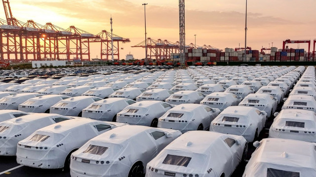 Πώς η Κίνα πλημμυρίζει τον κόσμο με φθηνά θερμικά αυτοκίνητα