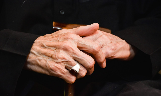 Η άνοια «απειλεί» την Ιαπωνία: Πώς μπορεί η τεχνολογία να βοηθήσει