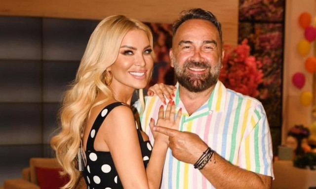 Όλη η TV μια χαρούμενη παρέα – Από πρώην συνεργάτες… «εχθροί»