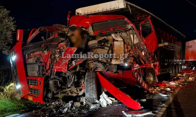 Φθιώτιδα: Σοβαρό τροχαίο έξω από την Αμφίκλεια – Συγκρούστηκαν δύο νταλίκες και ένα ΙΧ