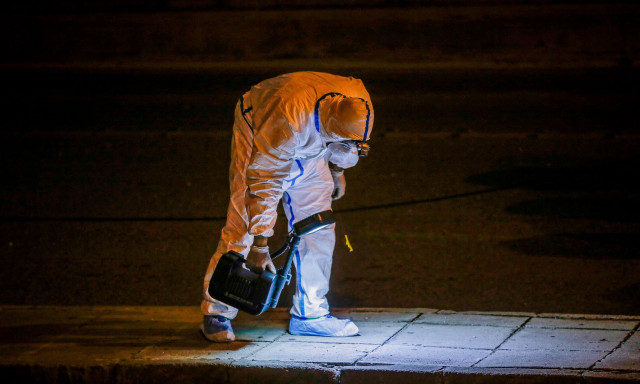 Συναγερμός στην ΕΛ.ΑΣ για βόμβα στα Καλύβια - Βρέθηκε κάτω από αυτοκίνητο