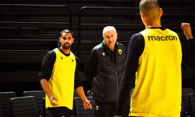 AEK: Προπονήθηκαν Κλαβέλ και Κατσίβελης, τελευταία στιγμή για Λεβίτσε - «Οι οπαδοί μας γνωρίζουν…»