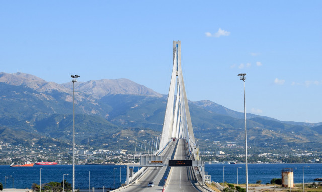 Μπλόκα αγροτών: Κινητοποίηση την Τετάρτη το πρωί στη γέφυρα Ρίου - Αντιρρίου