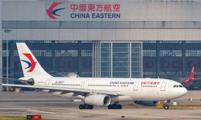 Μαζική δηλητηρίαση σε 10ωρη πτήση Σαγκάη - Μόσχα: «Η ουρά για την τουαλέτα δεν τελείωνε ποτέ»