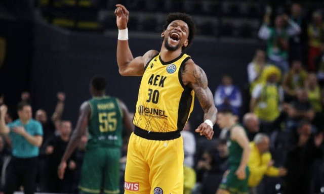 BCL: Ο τρομερός Κρις Σίλβα γλίτωσε την ΑΕΚ στην παράταση και της έδωσε την πρωτιά