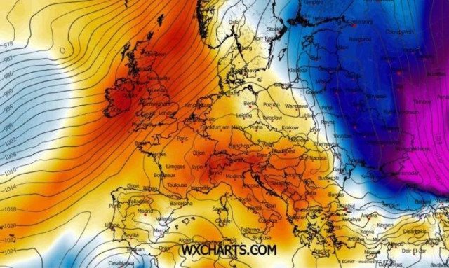 Καιρός: Αποδυναμώνεται ο πολικός στρόβιλος - Τι φέρνει ο φετινός χειμώνας στην Ελλάδα