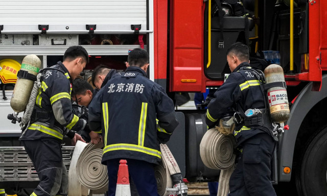 Φονική πυρκαγιά σε πολυκατοικία στην Κίνα: Τουλάχιστον 12 οι νεκροί - Βίντεο