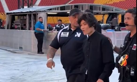 Ο «περίεργος φαν» της Αριάνα Γκράντε ξανά στο στόχαστρο: Τον έδιωξαν από συναυλία της Lady Gaga