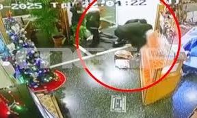 Χολαργός: Επεισοδιακή σύλληψη του 17χρονου που επιτέθηκε με μαχαίρι στον 14χρονο