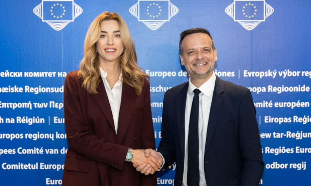 Με το αντίπαλον δέος της Μελόνι συναντήθηκε σήμερα στις Βρυξέλλες ο δήμαρχος της Αθήνας Χάρης Δούκας