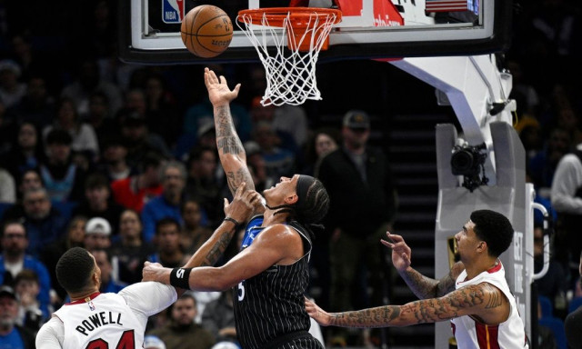 NBA: Ανατροπή για Μάτζικ, «διπλό» Νικς στο Τορόντο - Τα highlights