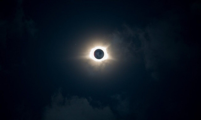 Η μέρα θα μετατραπεί σε νύχτα κατά τη διάρκεια της μακρύτερης ολικής ηλιακής έκλειψης του αιώνα