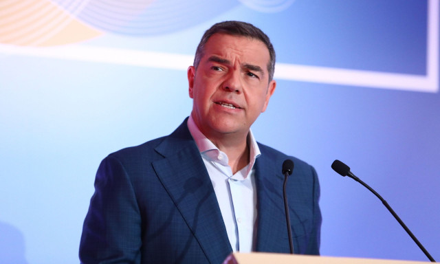 Η πρώτη δημοσκόπηση για Τσίπρα παράγει εξελίξεις