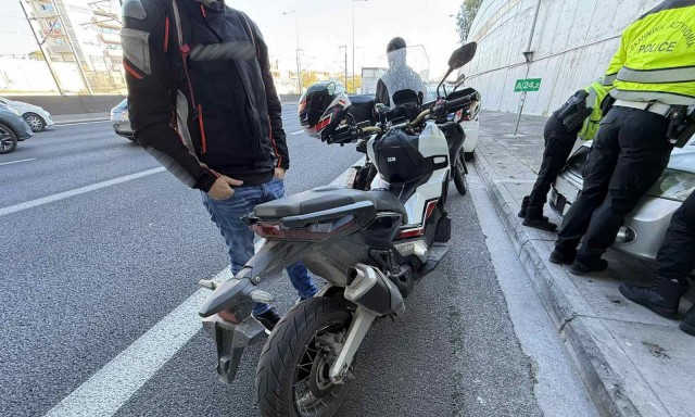 Συνελήφθη ο 28χρονος που παρέσυρε αστυνομικό στην Αττική Οδό οδηγώντας χωρίς άδεια