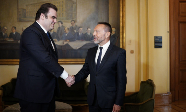 Στουρνάρας για Πιερρακάκη: «Η εκλογή του αντανακλά την επιτυχία της ελληνικής οικονομίας»