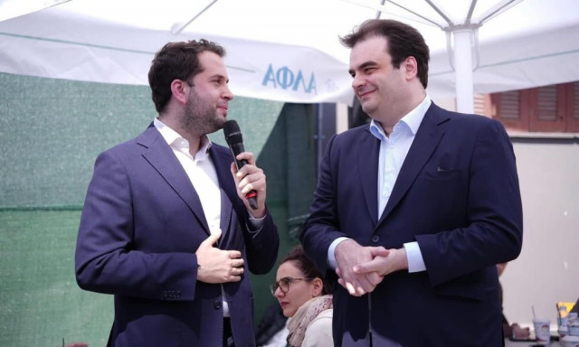 Συγχαρητήρια Τσάπαλου σε Πιερρακάκη: «Από “μαύρο πρόβατο” της Ευρώπης, στην κορυφή του Eurogroup»