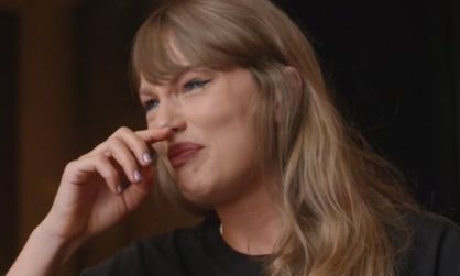 Τέιλορ Σουίφτ: Λύγισε στο ντοκιμαντέρ της μιλώντας για τα θύματα του Σάουθπορτ - Ήταν μικρά παιδιά…