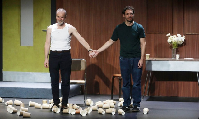 Λαμπερή πρεμιέρα για την παράσταση «Το 5ο Βήμα» στο Θέατρο Μικρό Χόρν με χορηγό τον ΟΠΑΠ