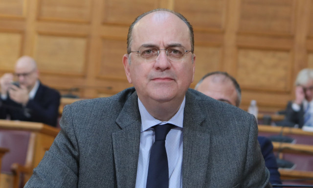 ΟΠΕΚΕΠΕ - Λαζαρίδης:  Ένας από τους 15 συλληφθέντες στην Κρήτη είναι κουμπάρος του Ανδρουλάκη