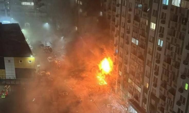 Ρωσία: Ουκρανικό drone έπεσε σε πολυκατοικία στην Τβερ - Επτά τραυματίες - Βίντεο