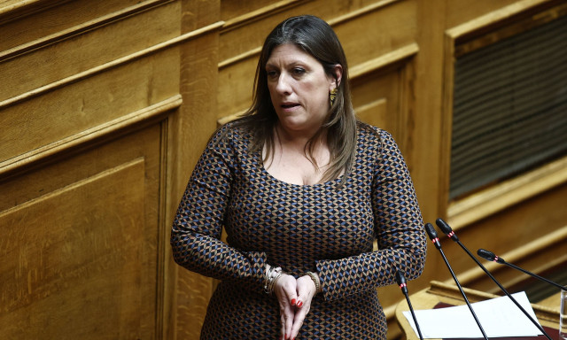 Κωνσταντοπούλου: «Ταξική και όχι σεξιστική η φράση "σιγά μην σκίσεις κανένα καλσόν"»